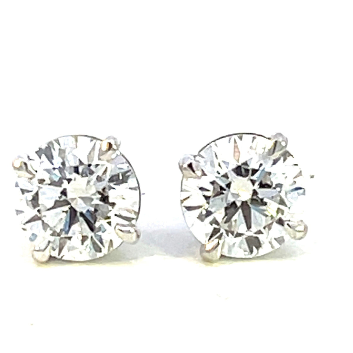 Round Brilliant Cut diamond stud earrings = 3.00ct