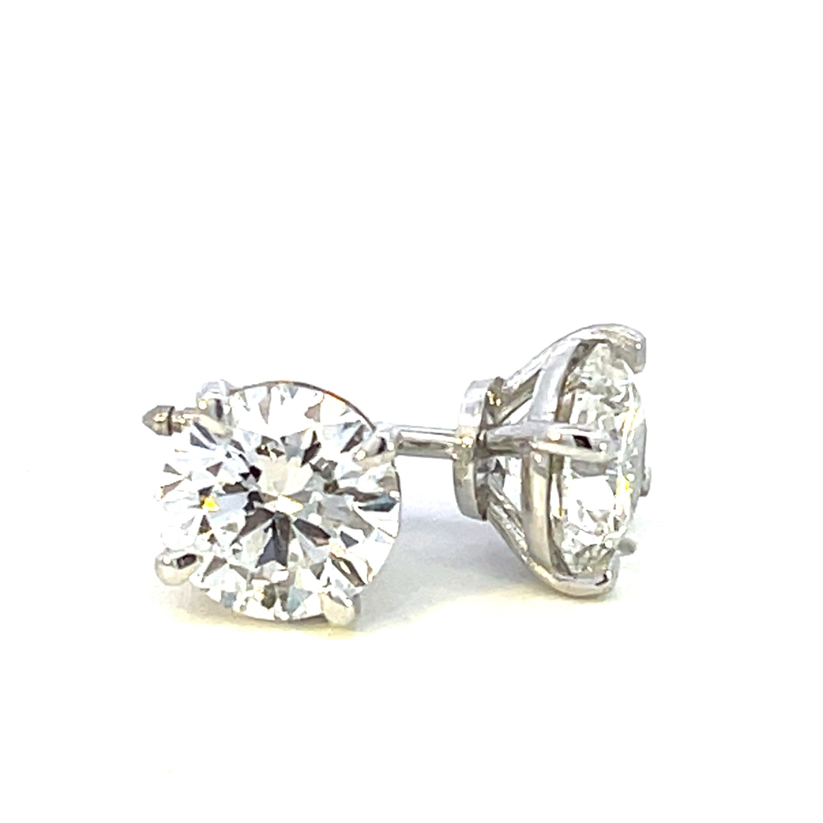 Round Brilliant Cut studs =3.00ct side profile