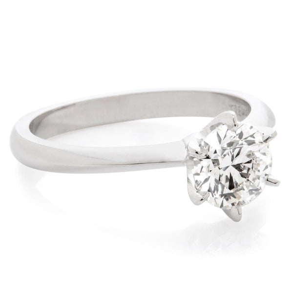 White Gold 6 claw diamond engagement ring