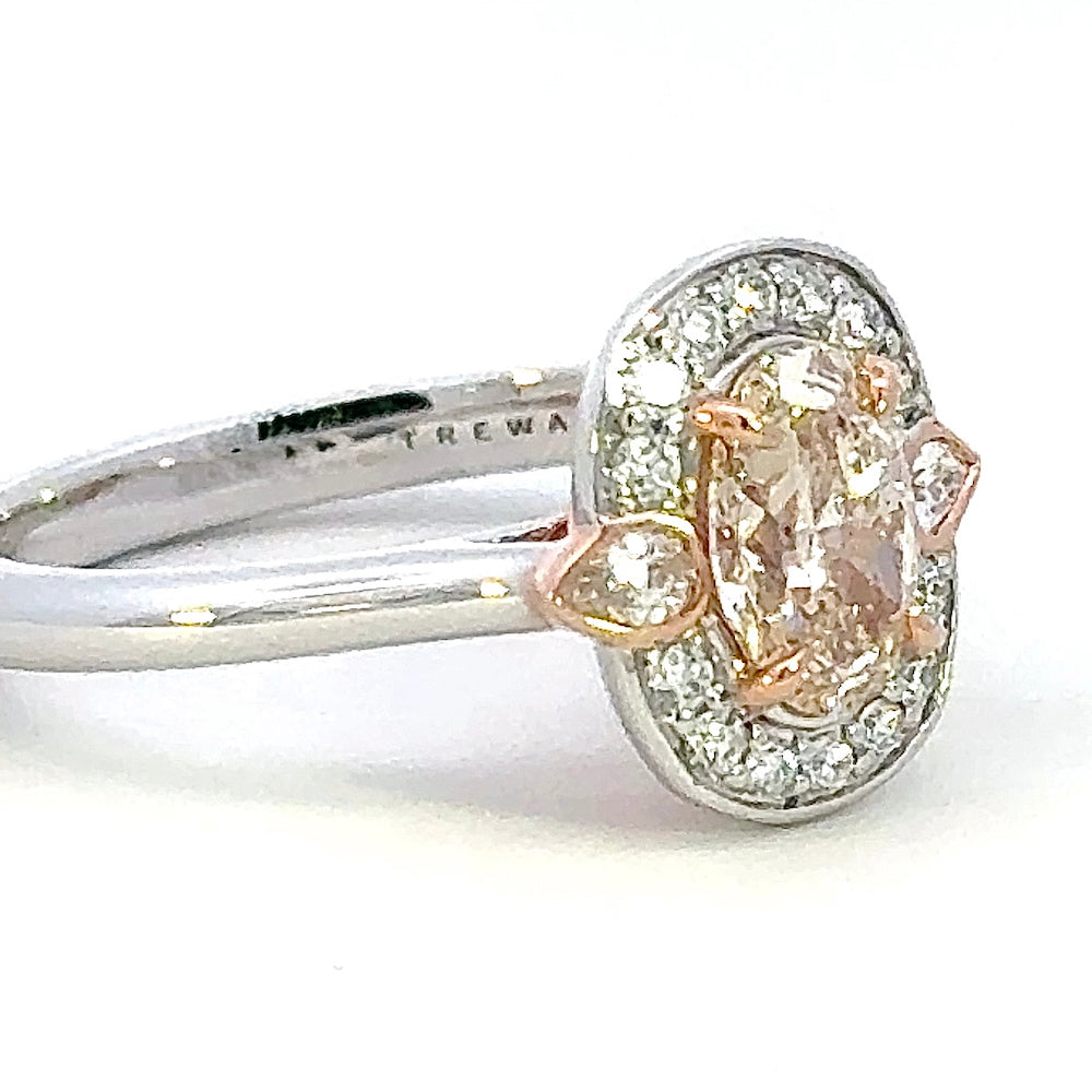 ARGYLE Oval Diamond Halo Ring