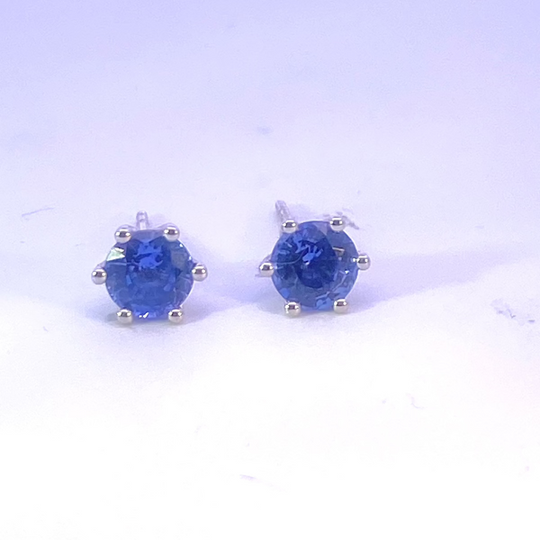 18ct white gold ceylon sapphire earrings