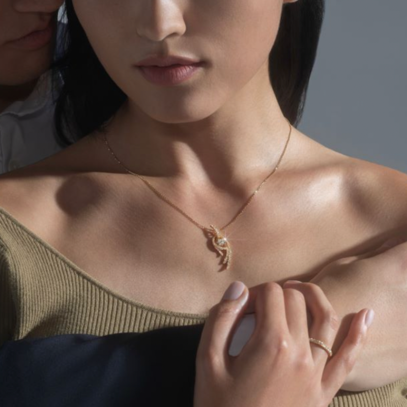 18ct yellow gold diamond twisted necklace by Hearts on Fire
