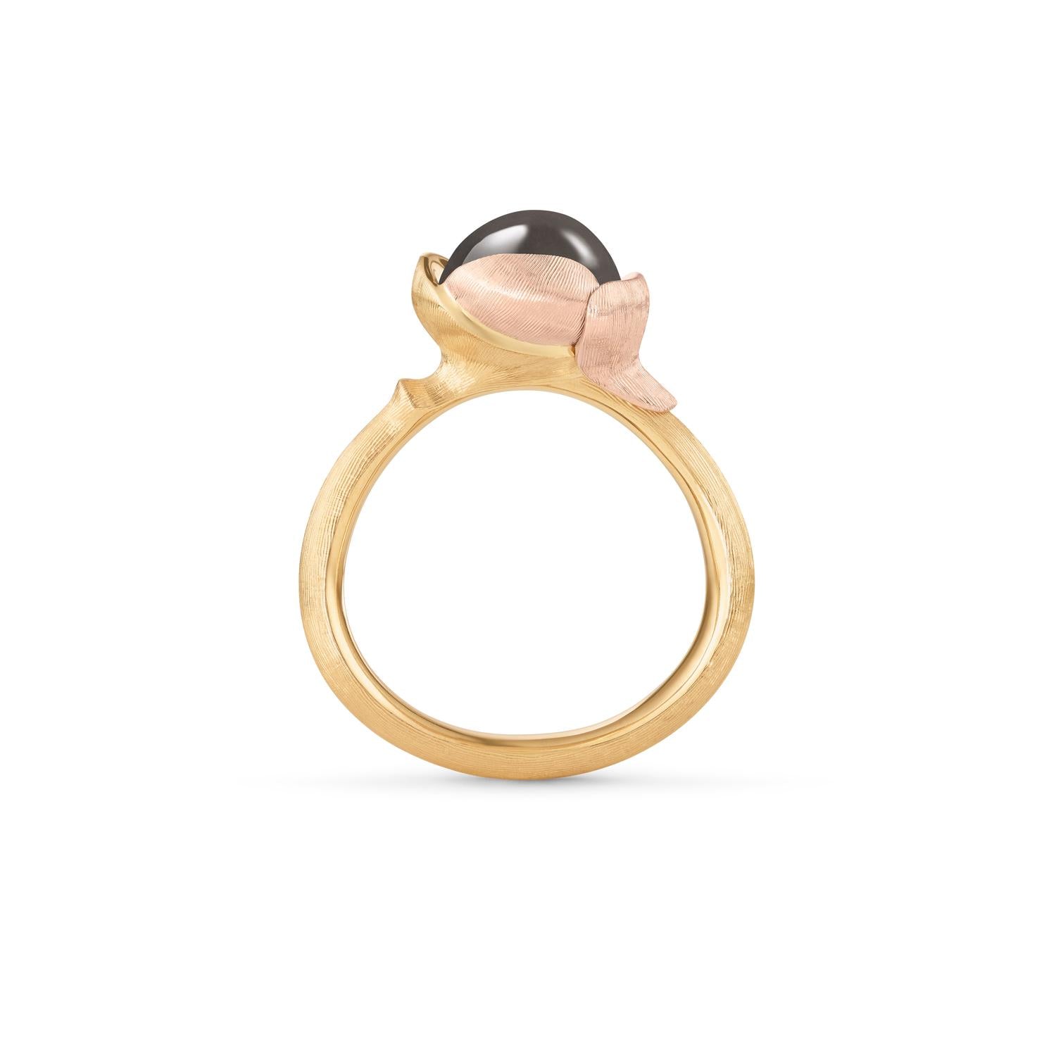 Ole Lynggaard grey moonstone lotus ring no.1 profile view