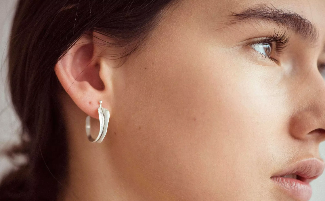 Ole lynggaard leaves earrings discount