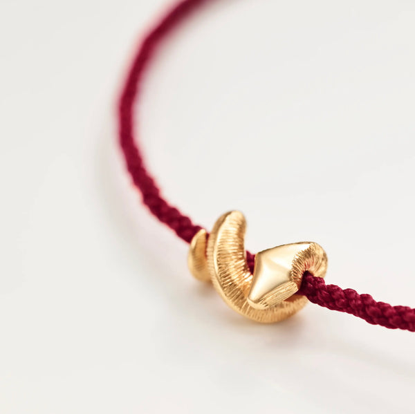 Snake Bracelet - 18k Yellow Gold with twisted Red string - Snakes Collection