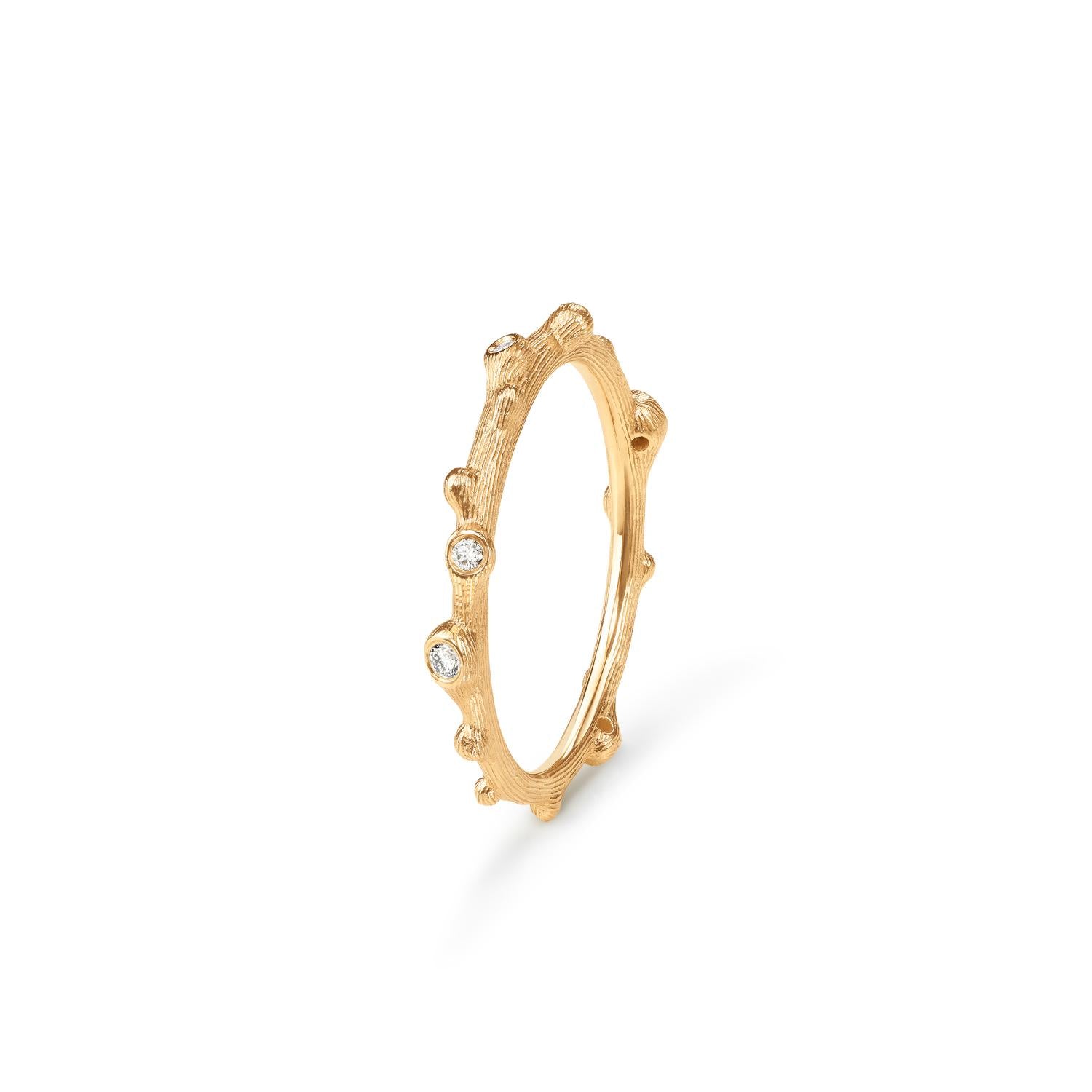 Ole Lynggaard Nature ring in yellow gold with 5 diamonds