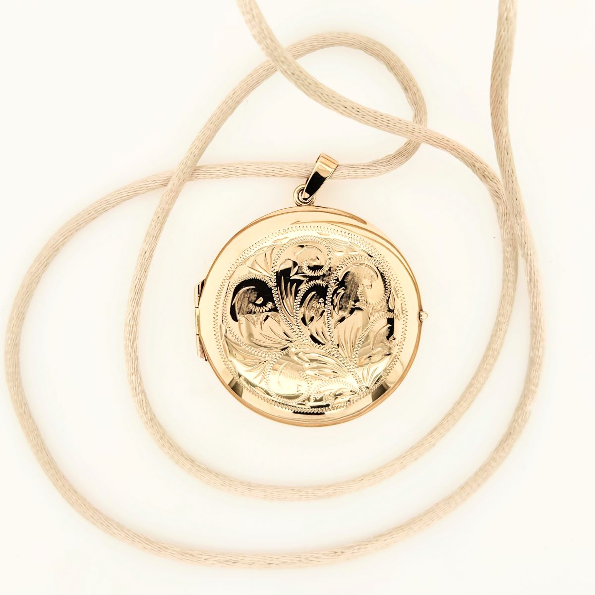 Yellow Gold Locket with Full Engaving