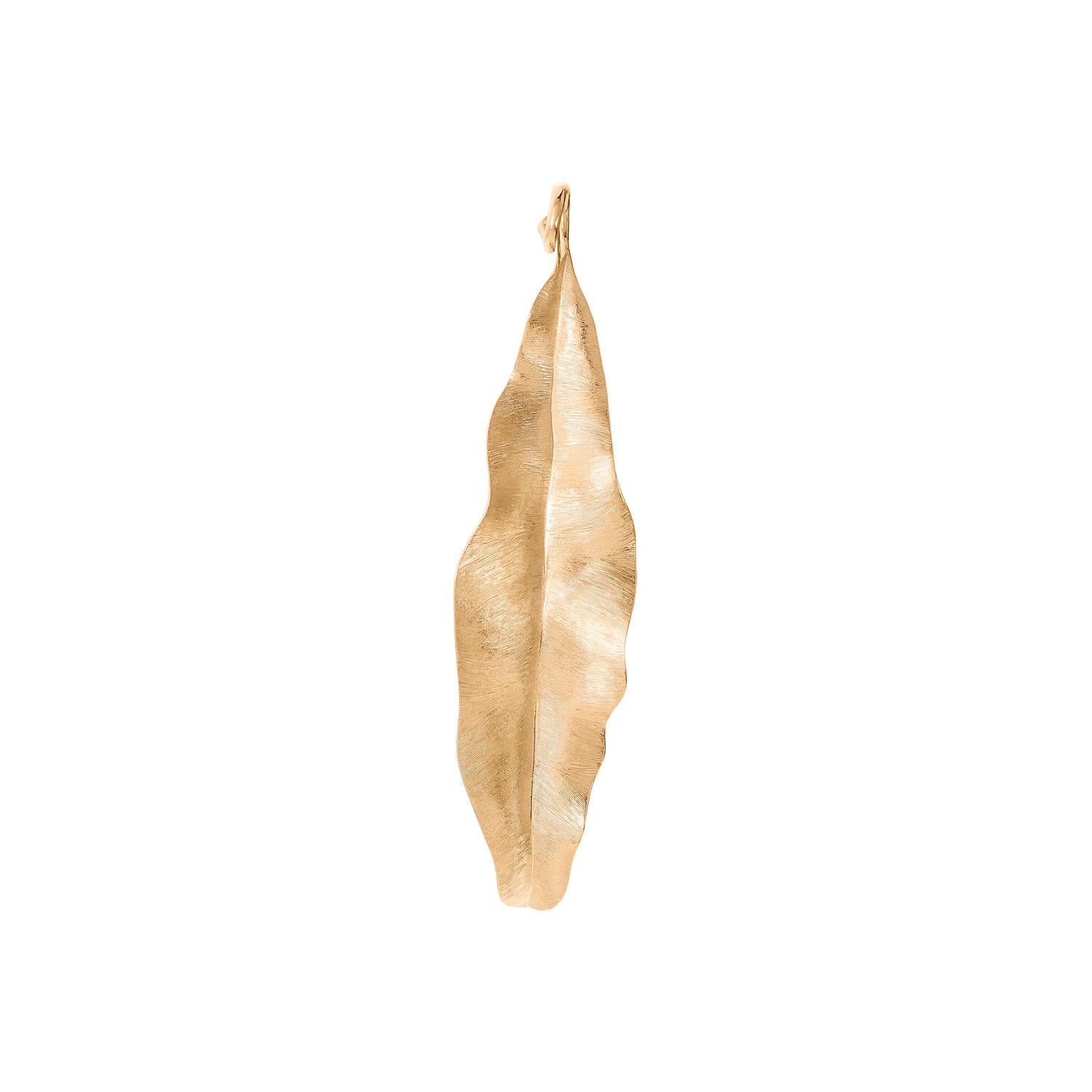 Ole Lynggaard Large Leaf pendant in yellow gold