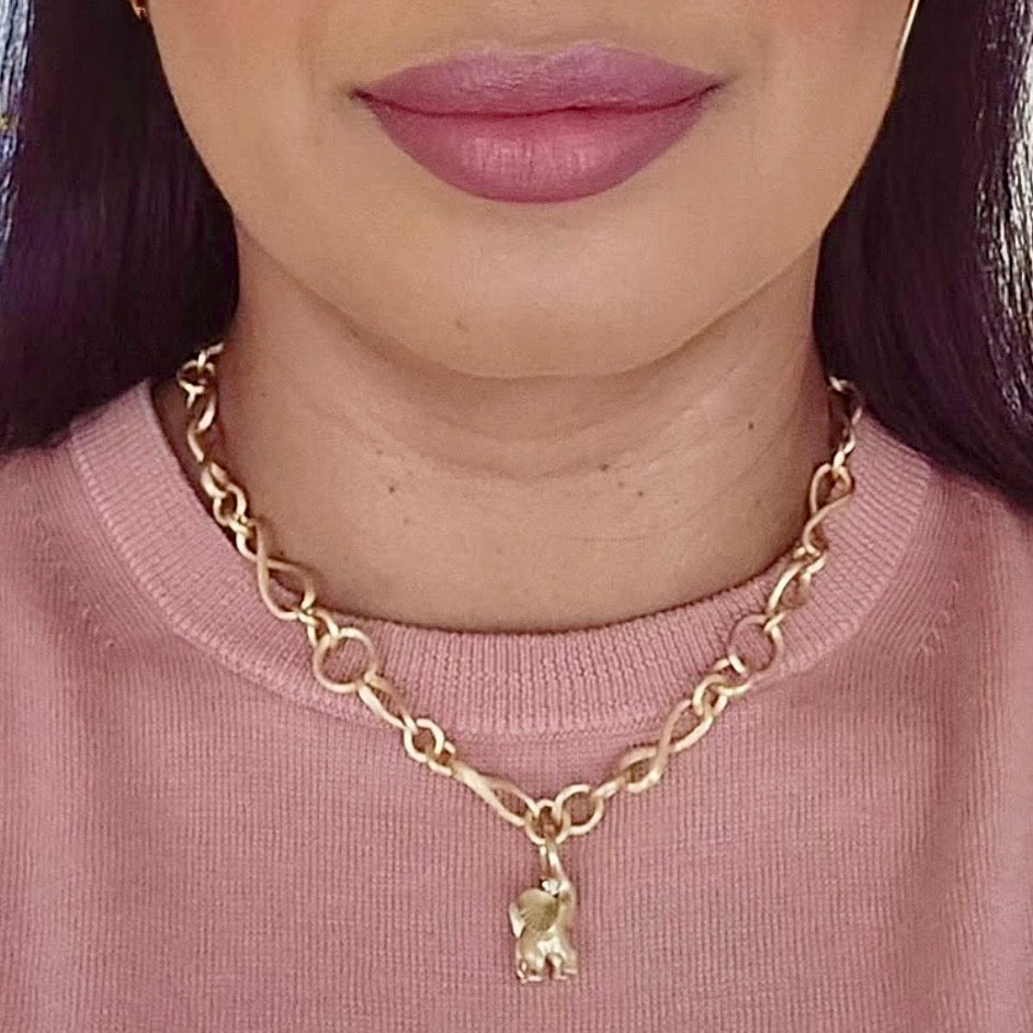 ole lynggaard love collier necklace in 18ct yellow gold with medium elephant charm attached