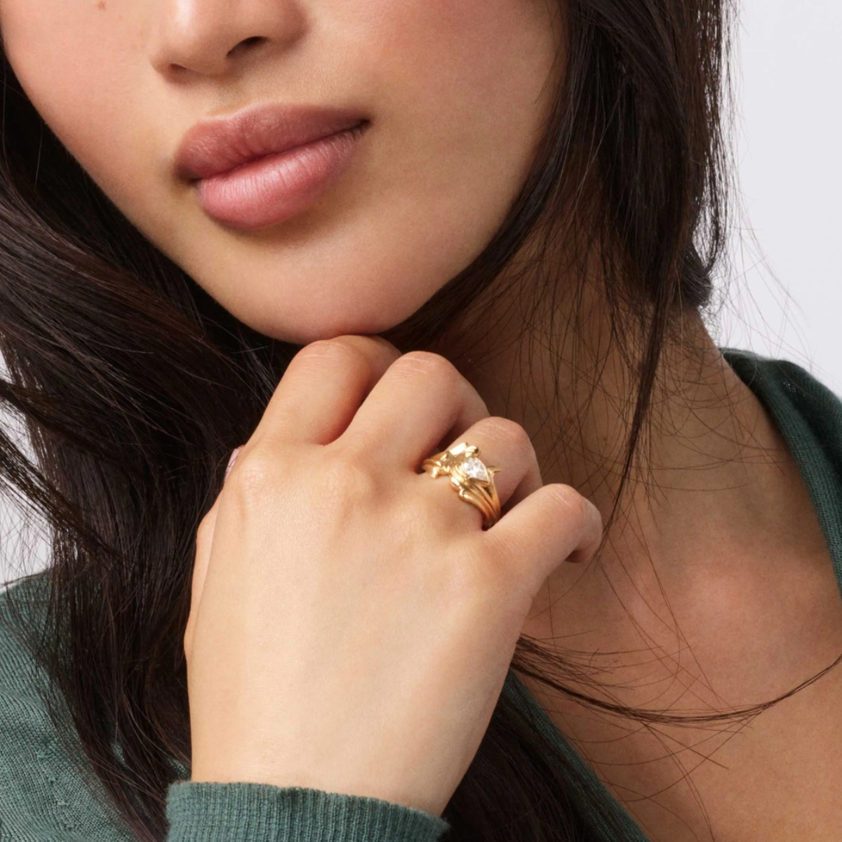 model wearing ole lynggaard ocean waves ring