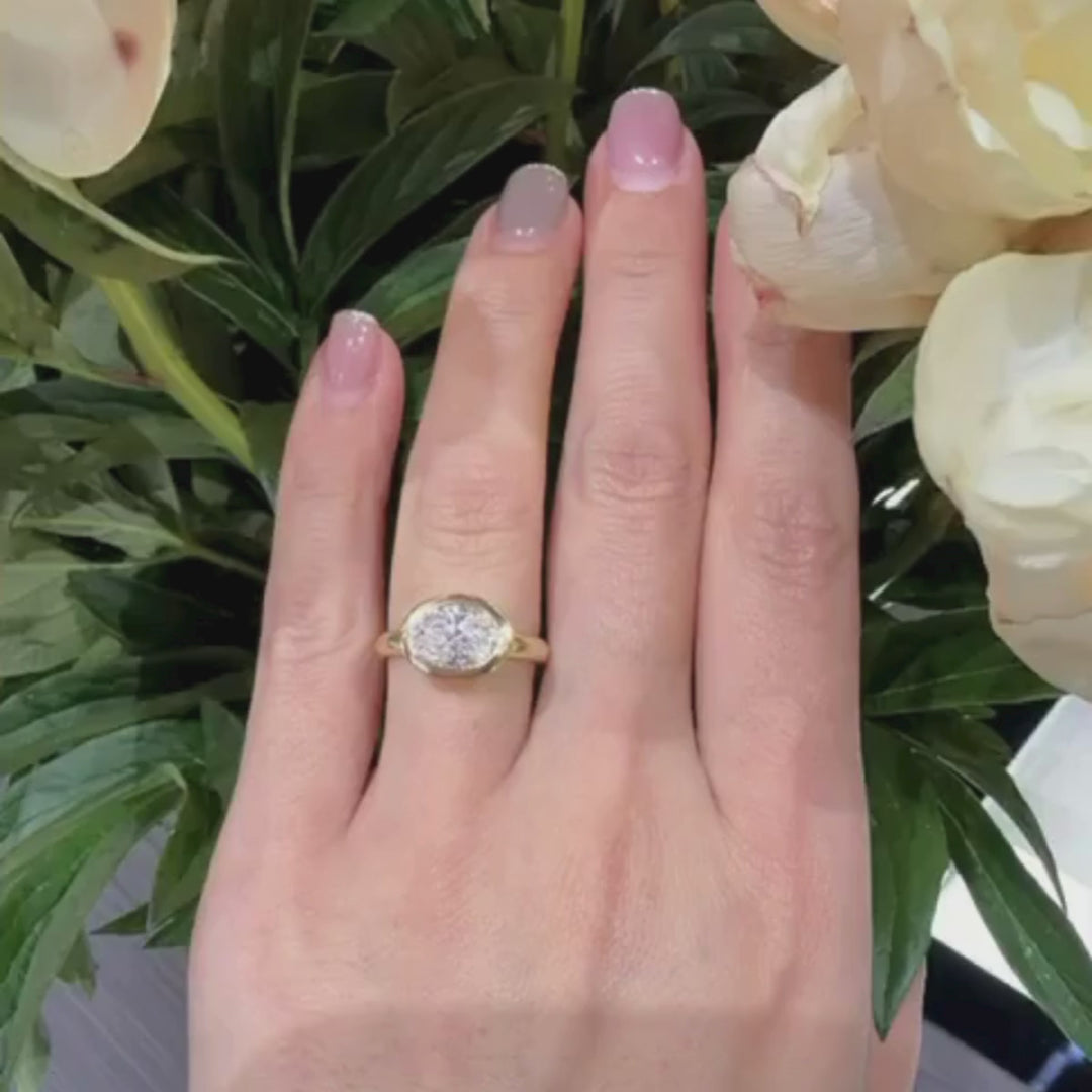 oval diamond ring 2ct on hand