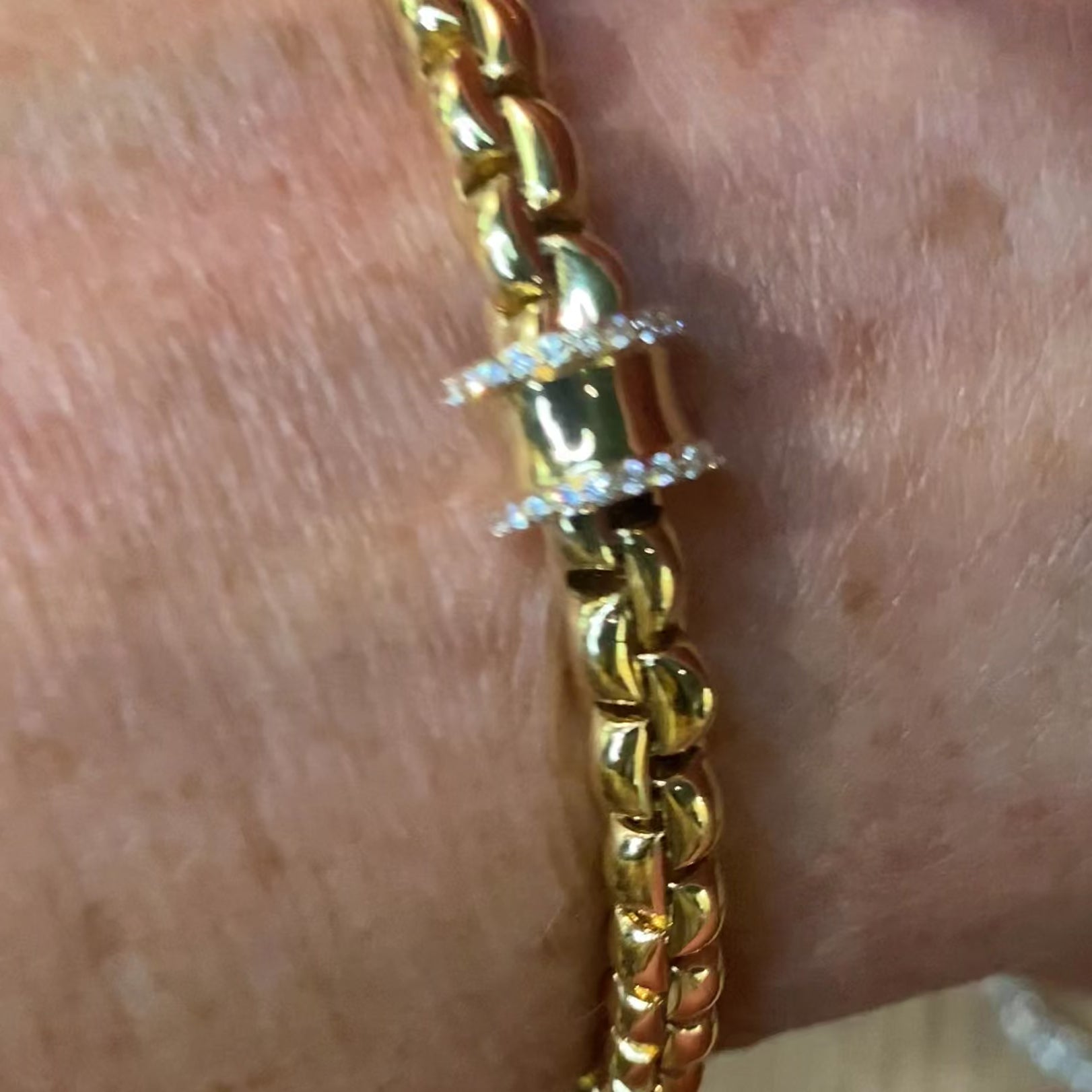 Video of Fope Eka 1 Flex'it bracelet diamond edge concave rondel
