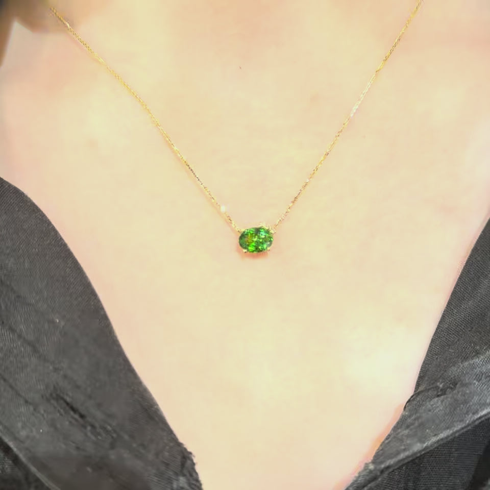 Tsavorite Garnet pendant movie 